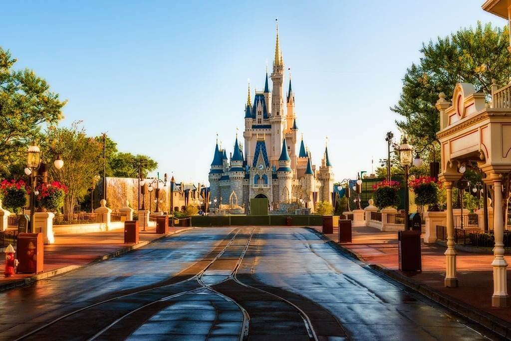 How to Maximize Enchanting Experiences with Walt Disney Vacation Packages