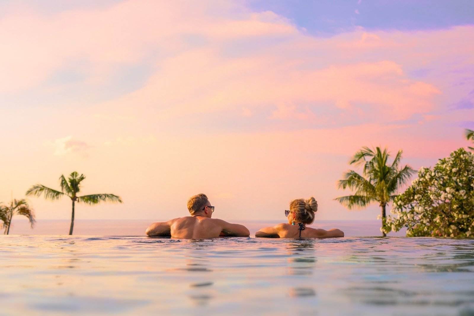 10 Secrets To A Luxurious Romantic Retreat Without The Price Tag