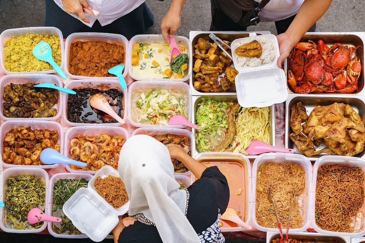 5 Must-Try Street Foods: Dive Into Deliciousness For Just Pennies